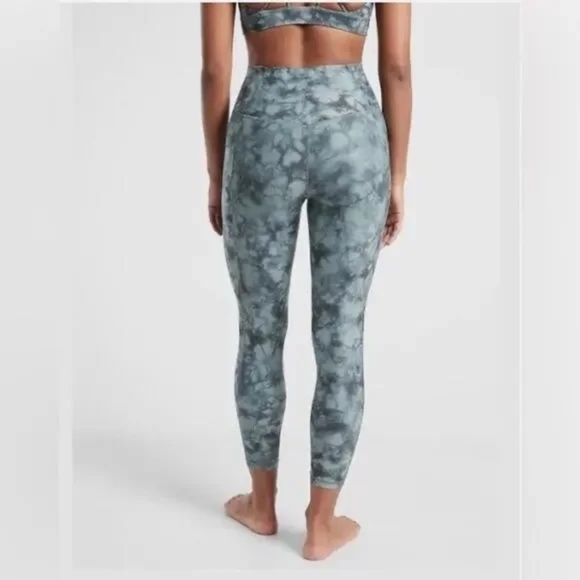 Athleta Salutation Stash Pocket II 7/8 Tight - Picture 3 of 7